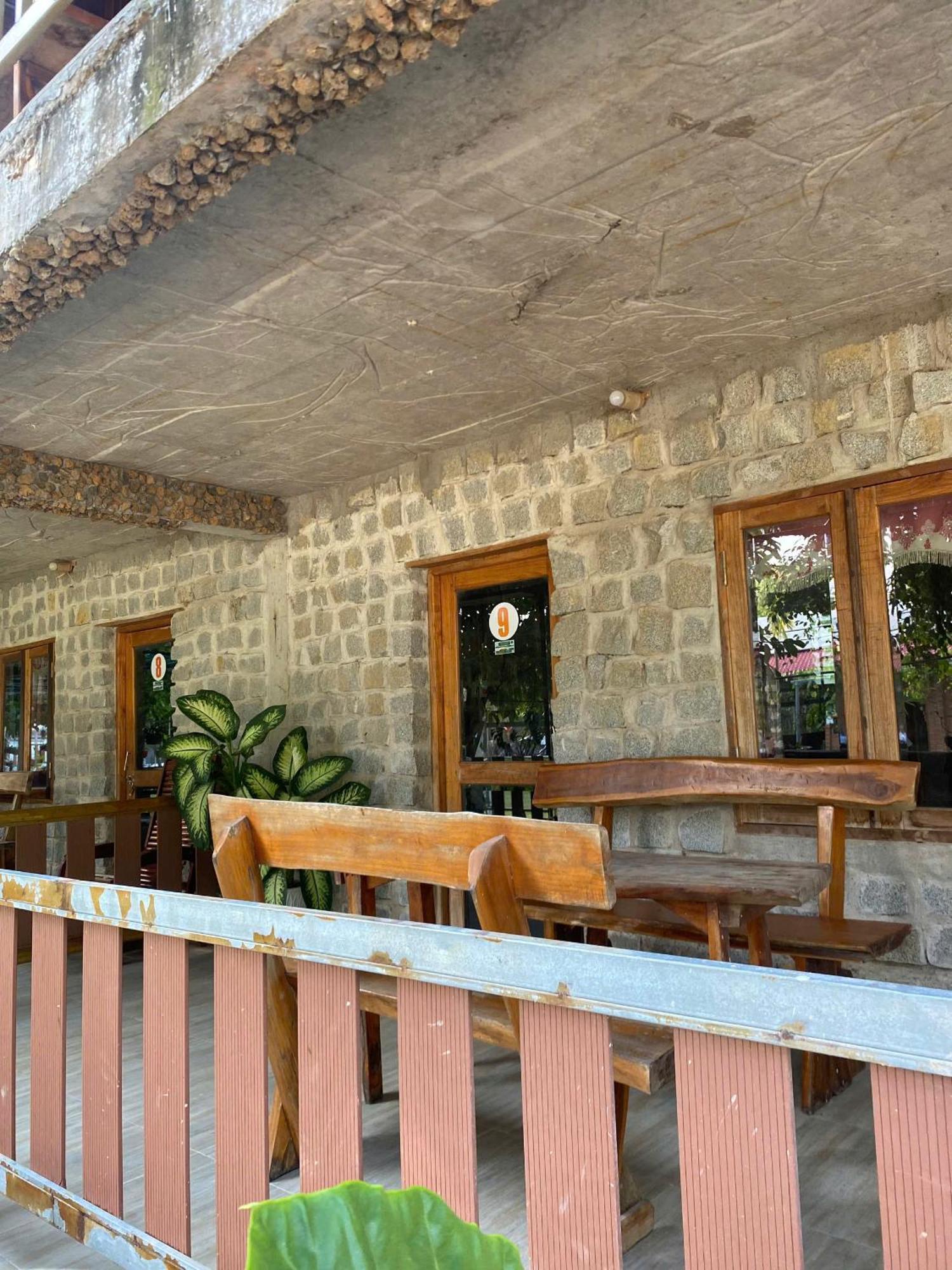 Lava Rock Viet Nam Lodge Anhfly Resort Nam Cat Tien Exterior foto